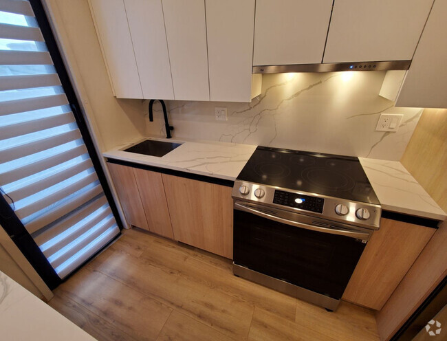 Building Photo - 19 Woodward St Unit 3 Rental