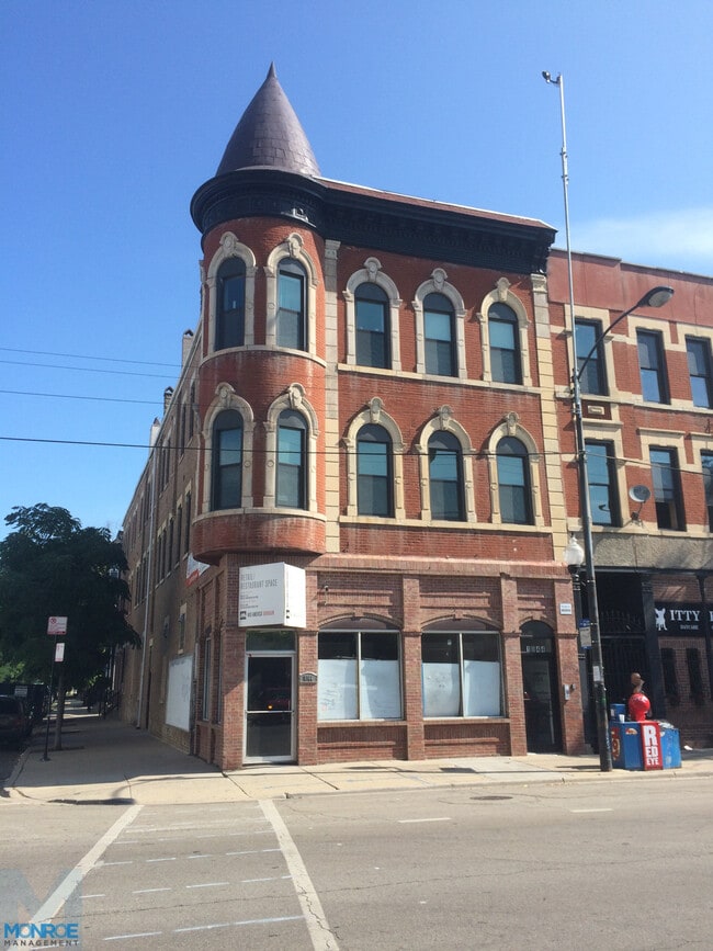 Building Photo - 1044 W 18th St Rental