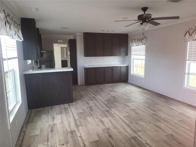 Photo - 4772 Duncan Rd