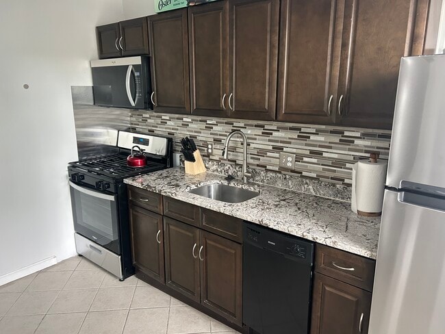 Photo - 3719 12th St NE Unit 200