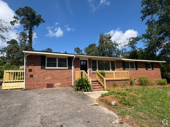 Building Photo - 2317 Sumac Dr Rental