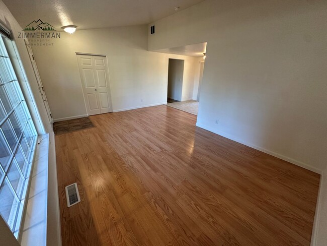 Photo - 3-bedroom, 2-bathroom home located in the ...