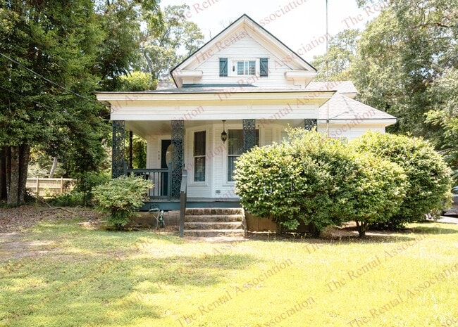 Building Photo - 108 S Farmerville St Rental