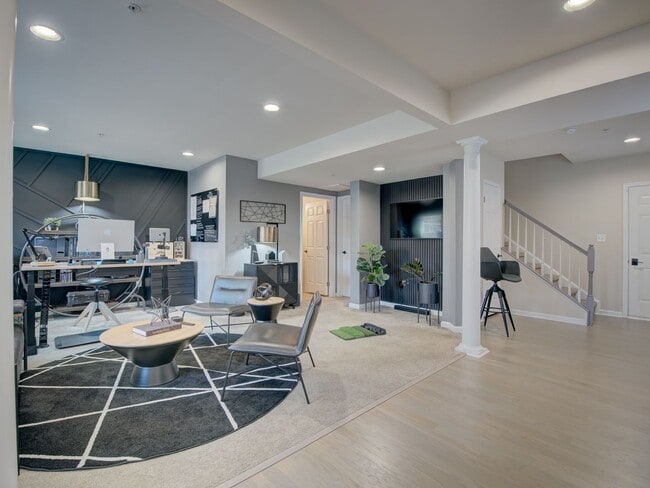 940 Hall Station Dr