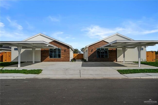 Building Photo - 12 E Viviana St Unit 4