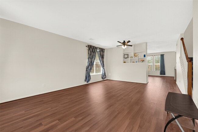 Photo - 9340 Royal Way