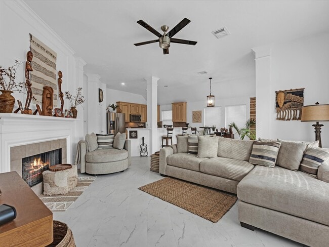 Photo - 5805 Windy Knoll Ln