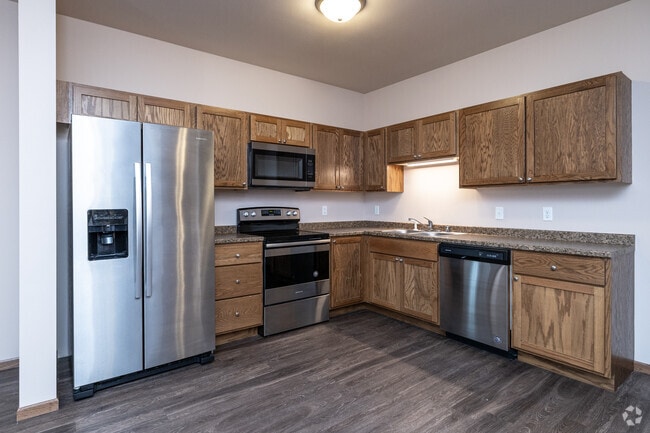3BR, 2BA - 988SF - Kitchen - Ohana Apartments