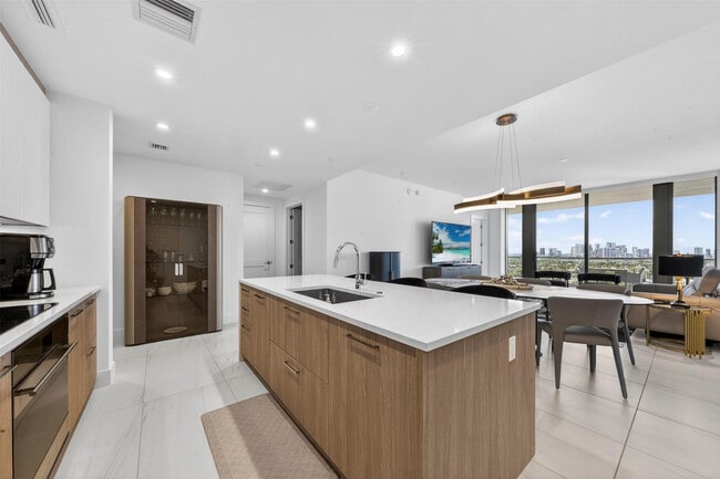 Photo - 153 N Seabreeze Blvd Unidad 1703