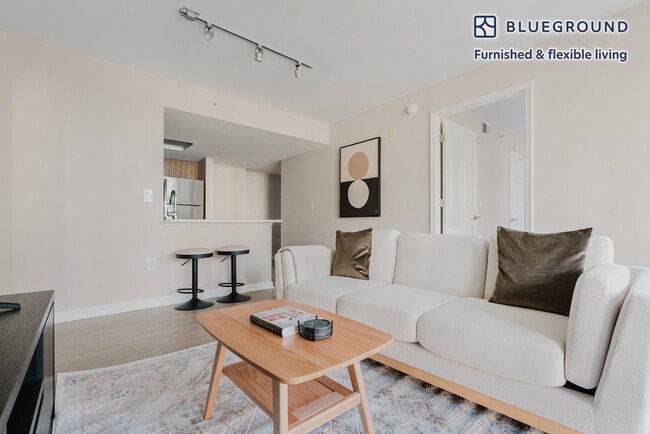 Photo - 450 Massachusetts Ave NW Unidad FL5-ID1199