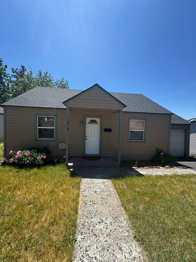 2 bed 1 bath house in great neighborhood -... - 2 bed 1 bath house in great neighborhood -...