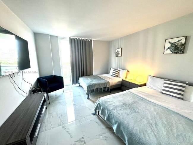 Photo - 19370 Collins Ave Unit #826