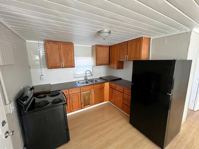 Photo - 8215 Stoner Rd