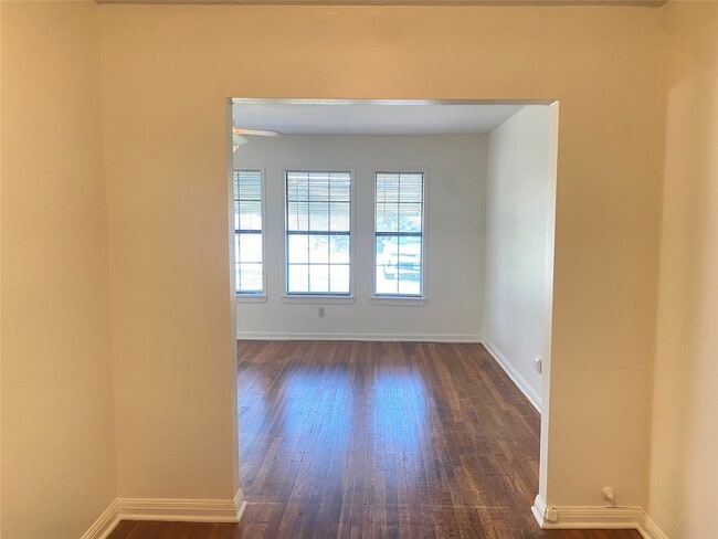 Photo - 3619 Lazywood Ln