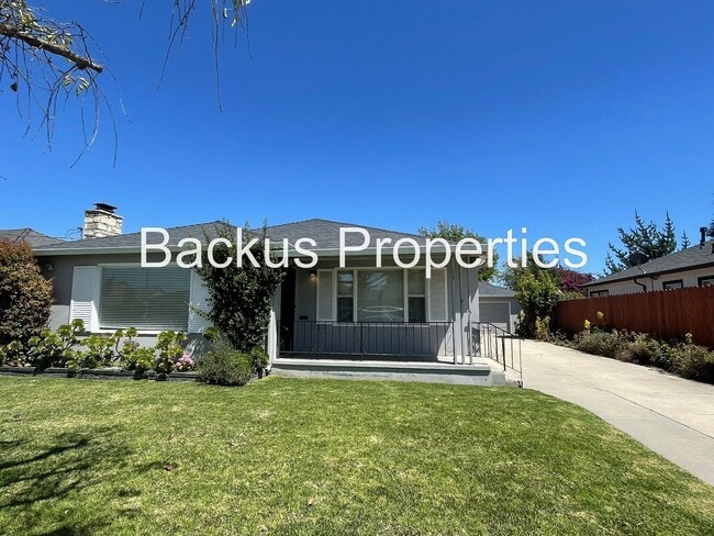 Building Photo - Wonderful one level home in South Salinas