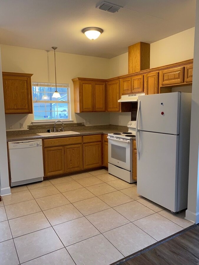 Photo - 3 Bedroom 2 Bath House w/1 Car Garage in Crawfordville