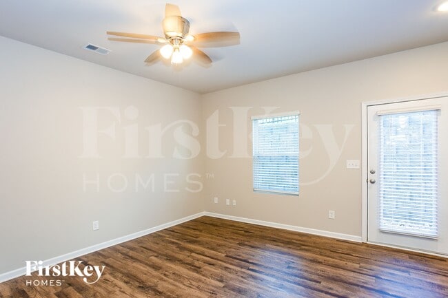 Photo - 10724 Rivergate Dr NW