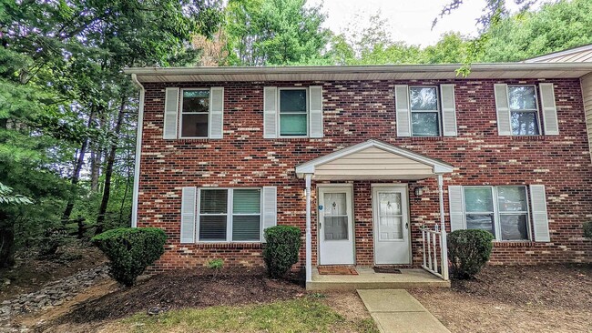 Photo - 326 Pheasant Run Ct Townhome