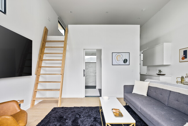 Photo - 144 S Wilton Pl Apartments Unit South