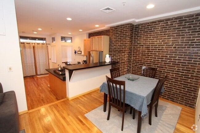 Building Photo - 49-51-51 Temple Pl Unit 3R Rental