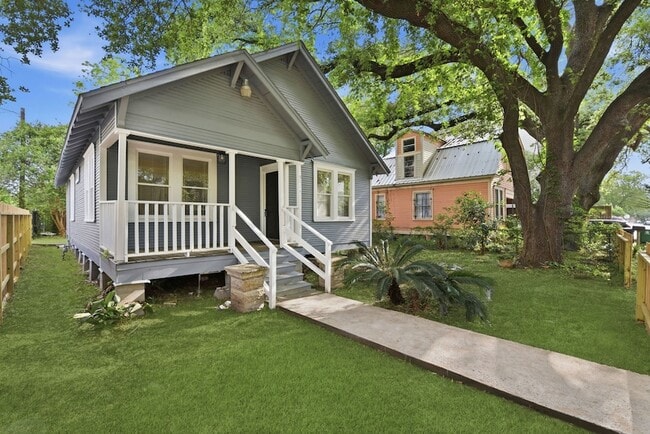 Photo - 5114 Schuler St