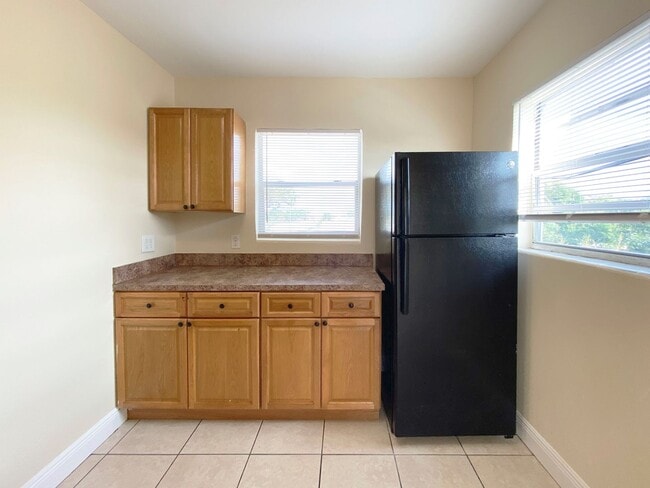 Photo - Spacious 2 Bedroom/ 1 Bath Available NOW!