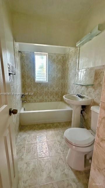 Photo - 821 W 39th St Unidad 1