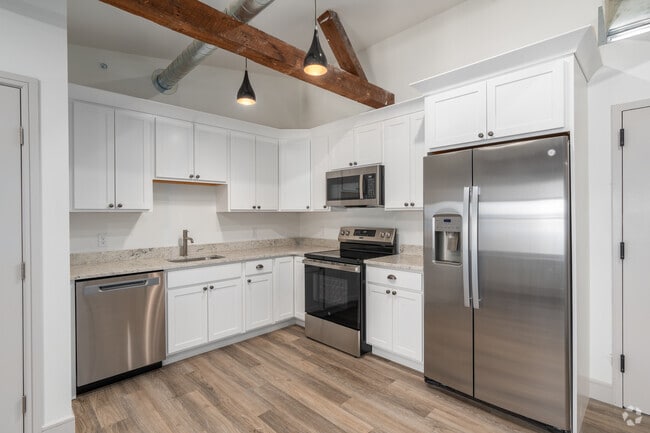 2BR, 1BA - 705SF - Kitchen - 103 Quaker Safety