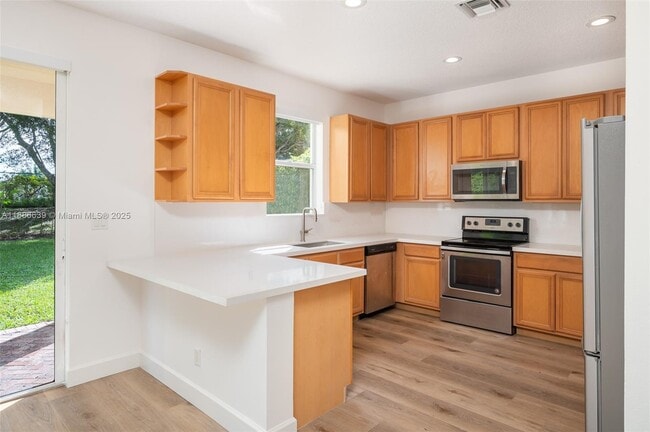 Photo - 19282 Seneca Ave