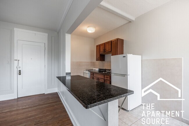 Photo - 2712 N Milwaukee Ave Unit 305