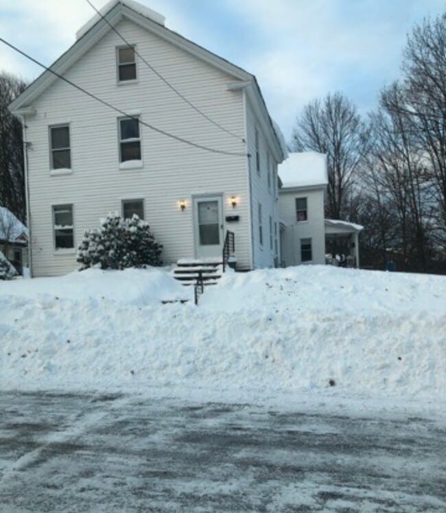 Photo - 11 Chestnut St Unit Second Floor