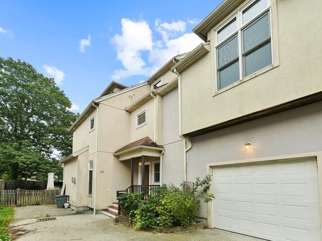 Front Entrance - 20 Keefe Ave Townhome