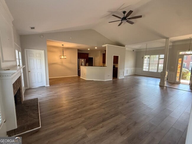 Photo - 258 Brookcliff Dr NE