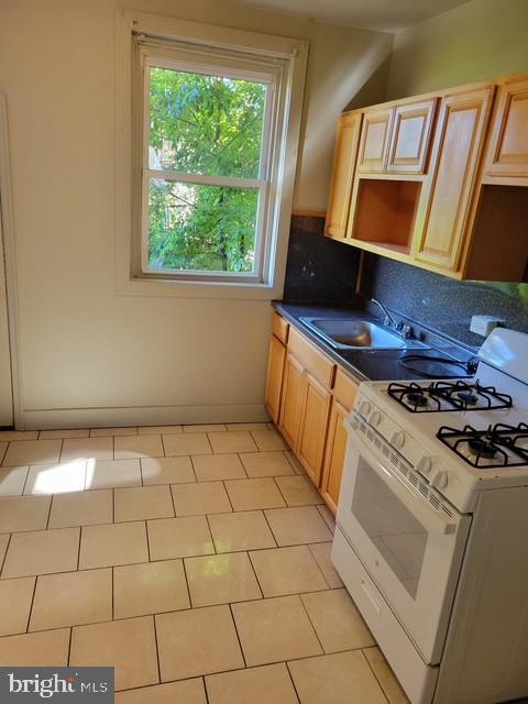 Photo - 151 W Ruscomb St