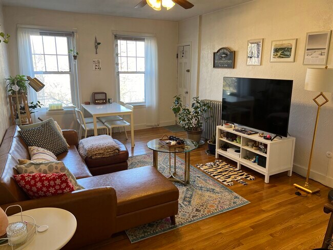 Building Photo - 1750 Commonwealth Ave Unit 12A Rental