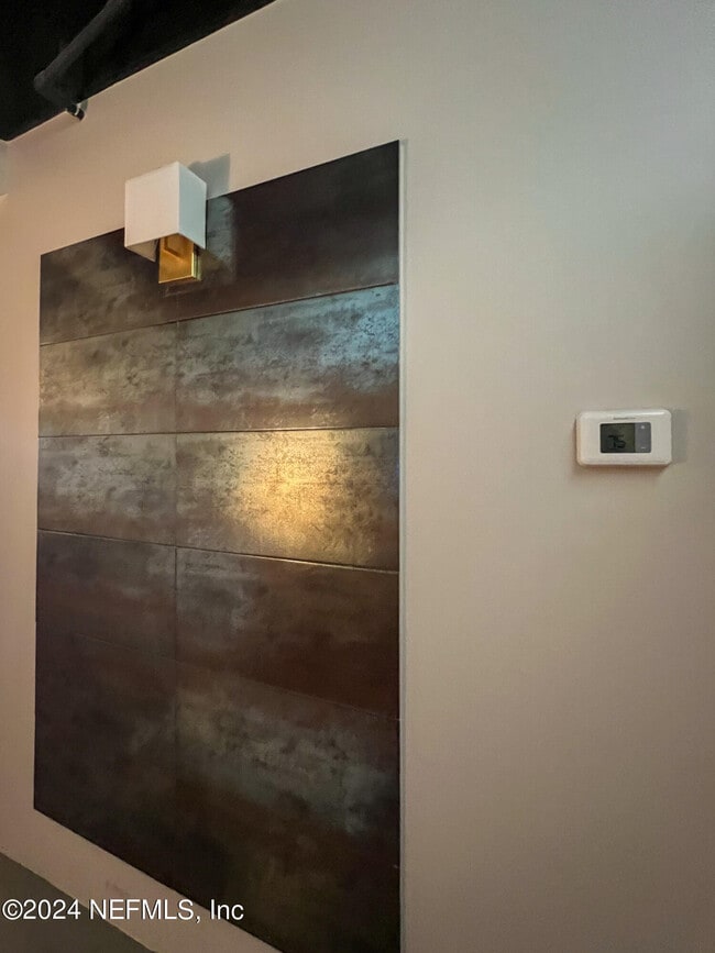 Photo - 2064 Herschel St Unit 205