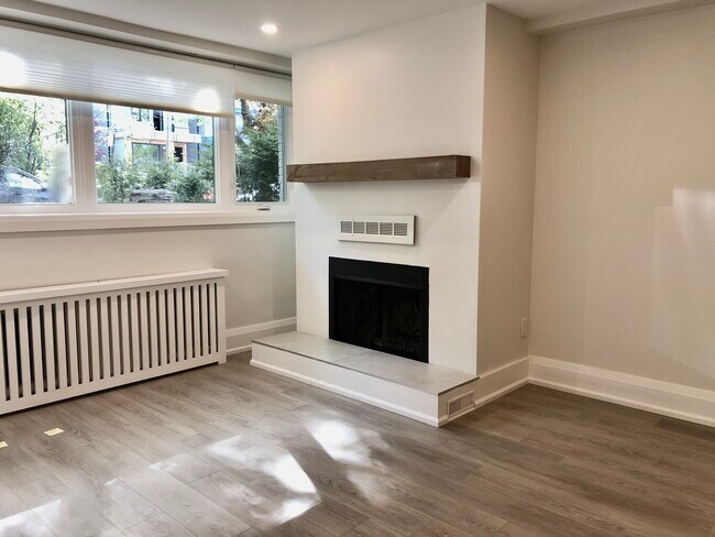 Photo - 218 Wheeler Av Unit Lower