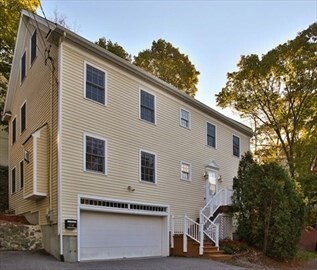 Building Photo - 27 Sullivan Ave