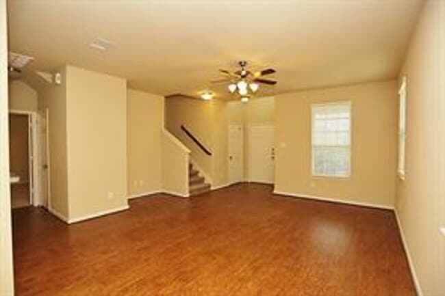 Photo - 10011 Cobbs Cove Ln
