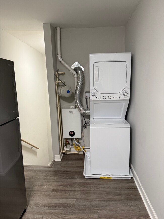 Photo - 5942 Glen Falls Ave Unit Apt 2