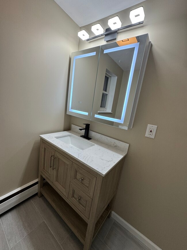 114 Oakland Ave Unit B