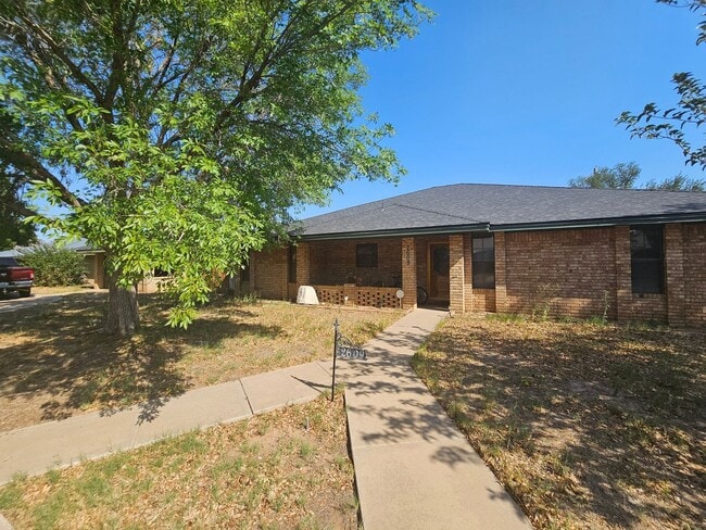 Spacious 3BR House in Midland - Spacious 3BR House in Midland