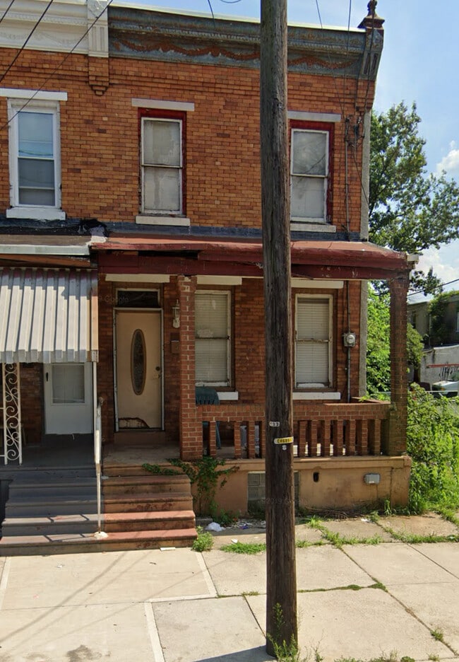 Building Photo - 1006 Spruce St