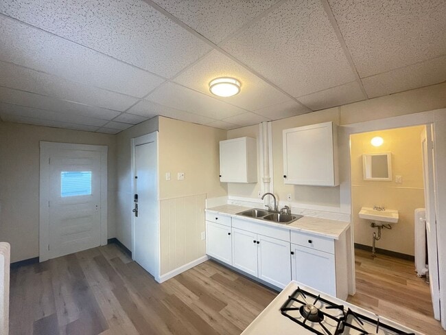 Photo - 343 Hanover St Unit 2