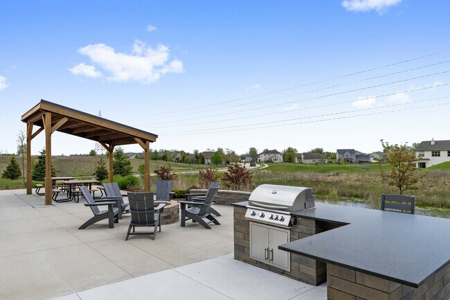 High Bluff Outdoor Lounge