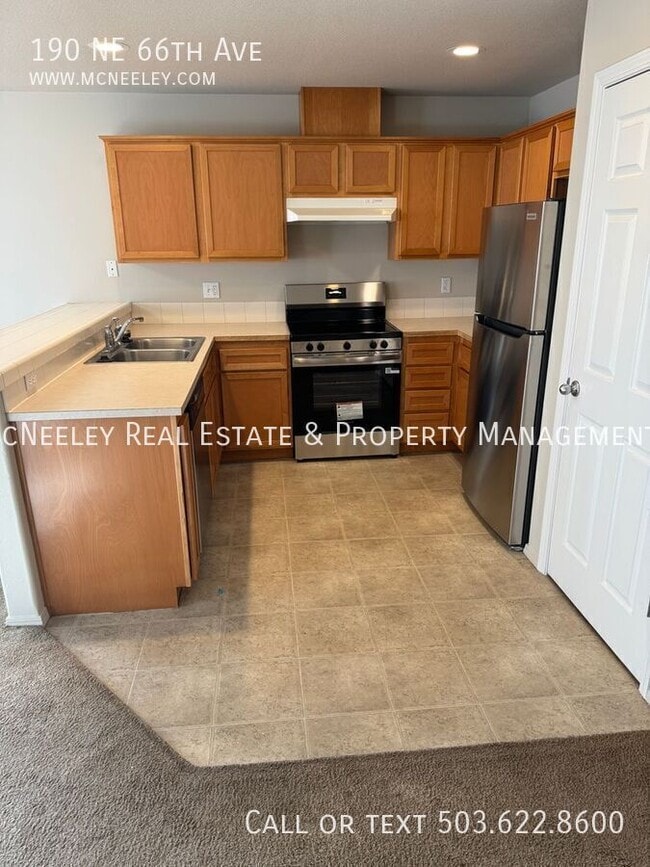 Photo - 190 NE 66th Ave