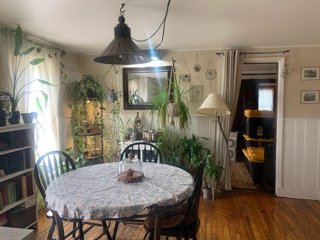 Building Photo - 92 Saint Louis St Unit 92 Saint Louis Street