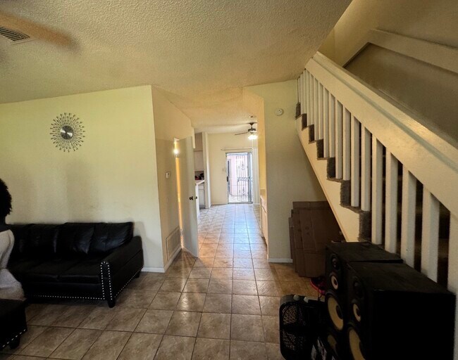 Photo - 12300 Brookglade Cir Unidad 125