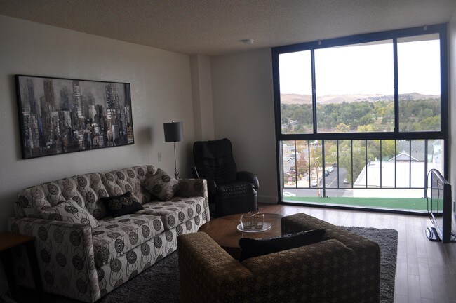 Photo - 567 W 4th St Townhome