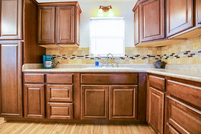 Photo - 2630 Jomar St